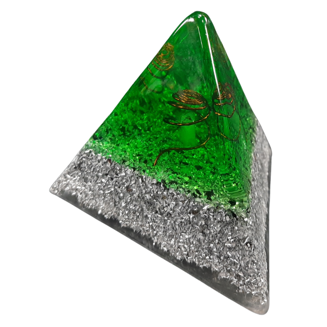 Pirámide Tetraédrica Chica Verde Cristal De Cuarzo