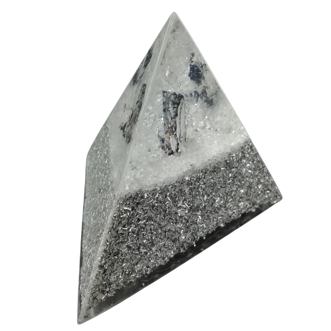Pirámide Tetraédrica Mediana Turmalina