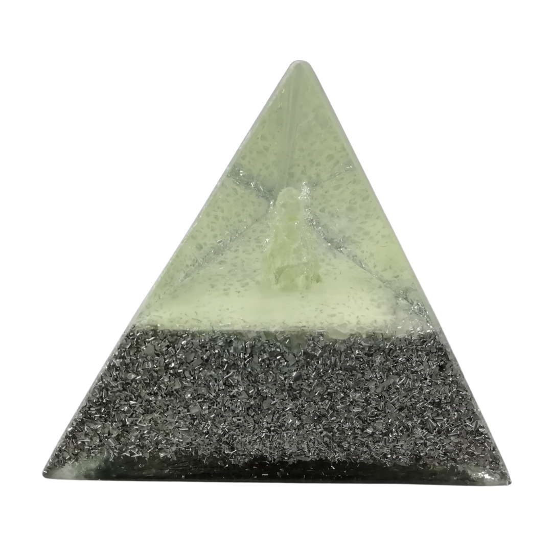 Pirámide Tetraédrica Mediana Cristal Fosforescente